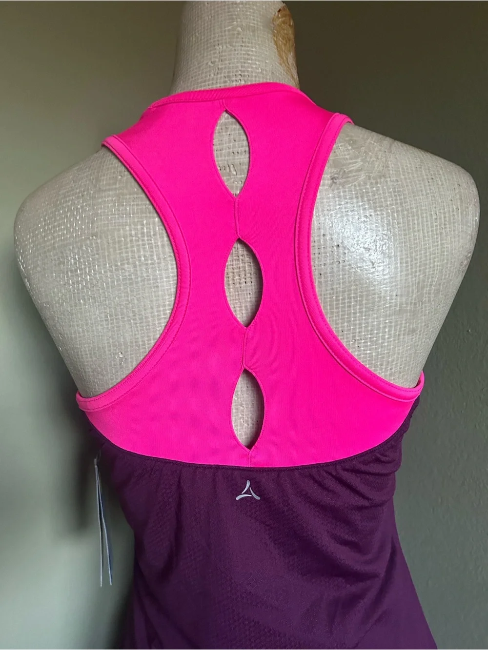 NWT aspire Women's Pink and Plum Racerback Tank with Keyhole Back Sz XS